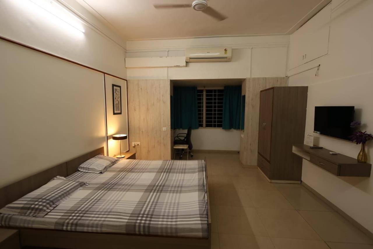Srinekatan Heritage Villa Homestay 아흐메다바드 외부 사진