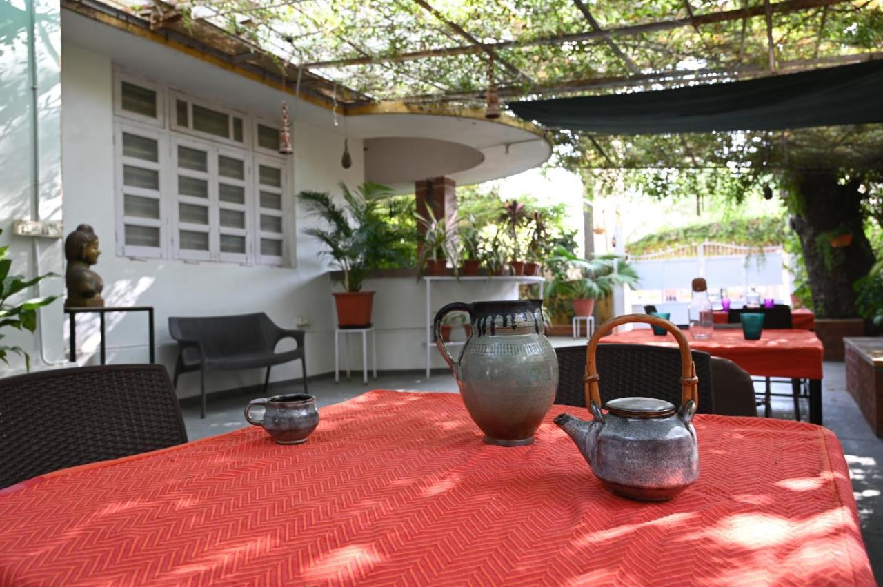 Srinekatan Heritage Villa Homestay 아흐메다바드 외부 사진