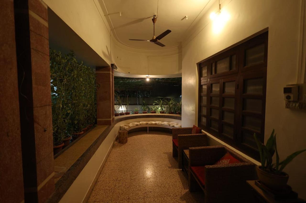 Srinekatan Heritage Villa Homestay 아흐메다바드 외부 사진
