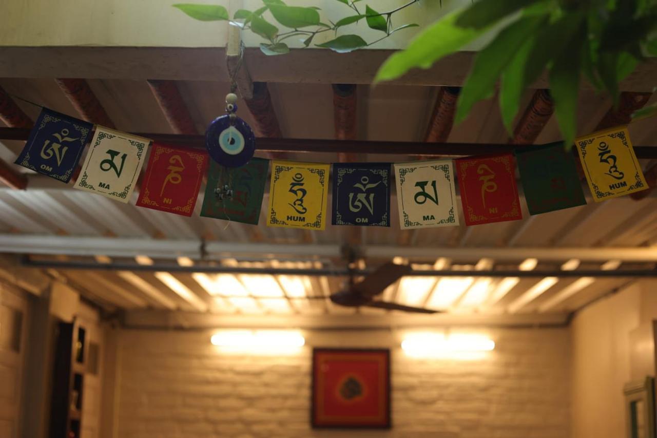 Srinekatan Heritage Villa Homestay 아흐메다바드 외부 사진
