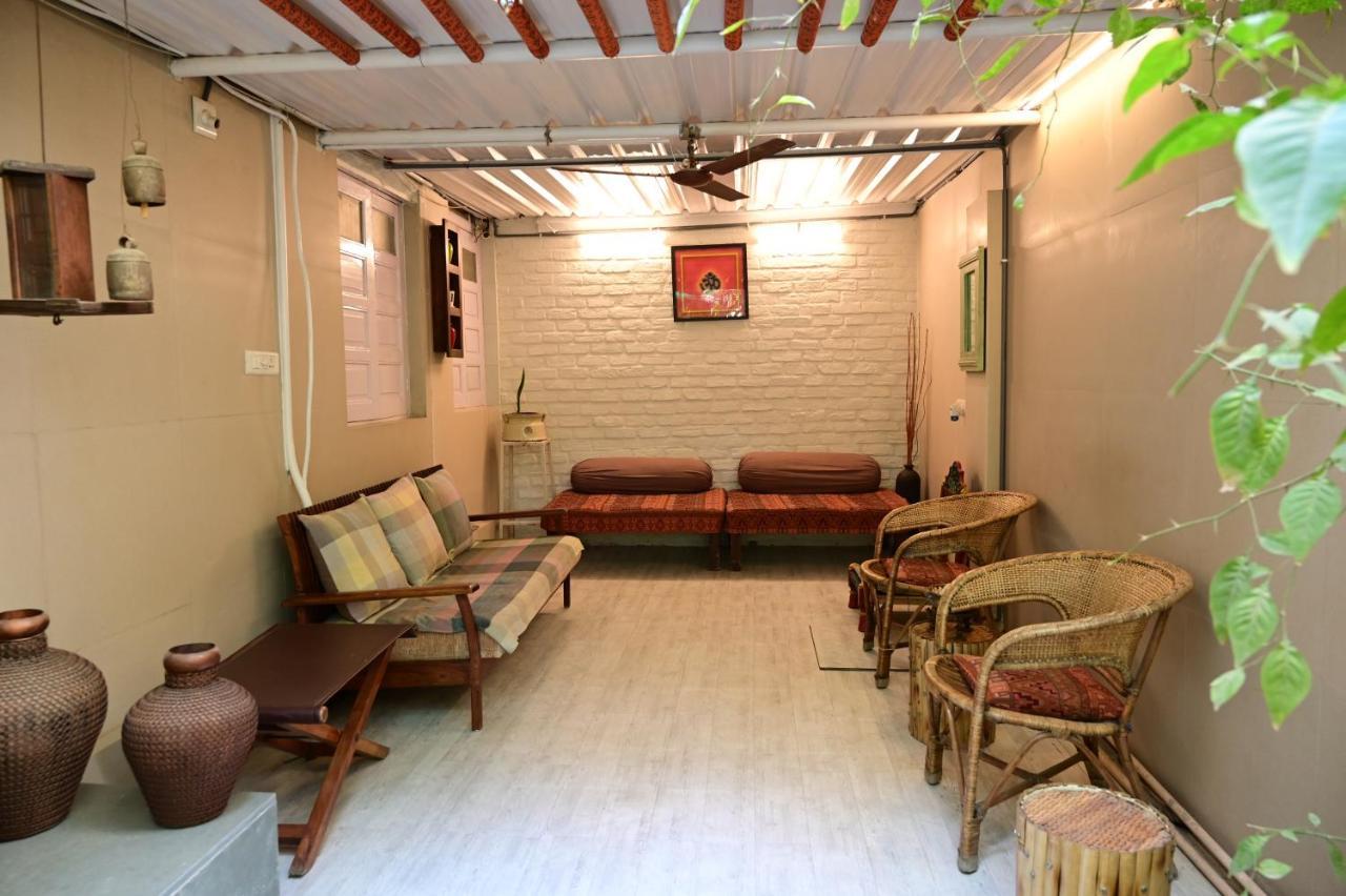 Srinekatan Heritage Villa Homestay 아흐메다바드 외부 사진