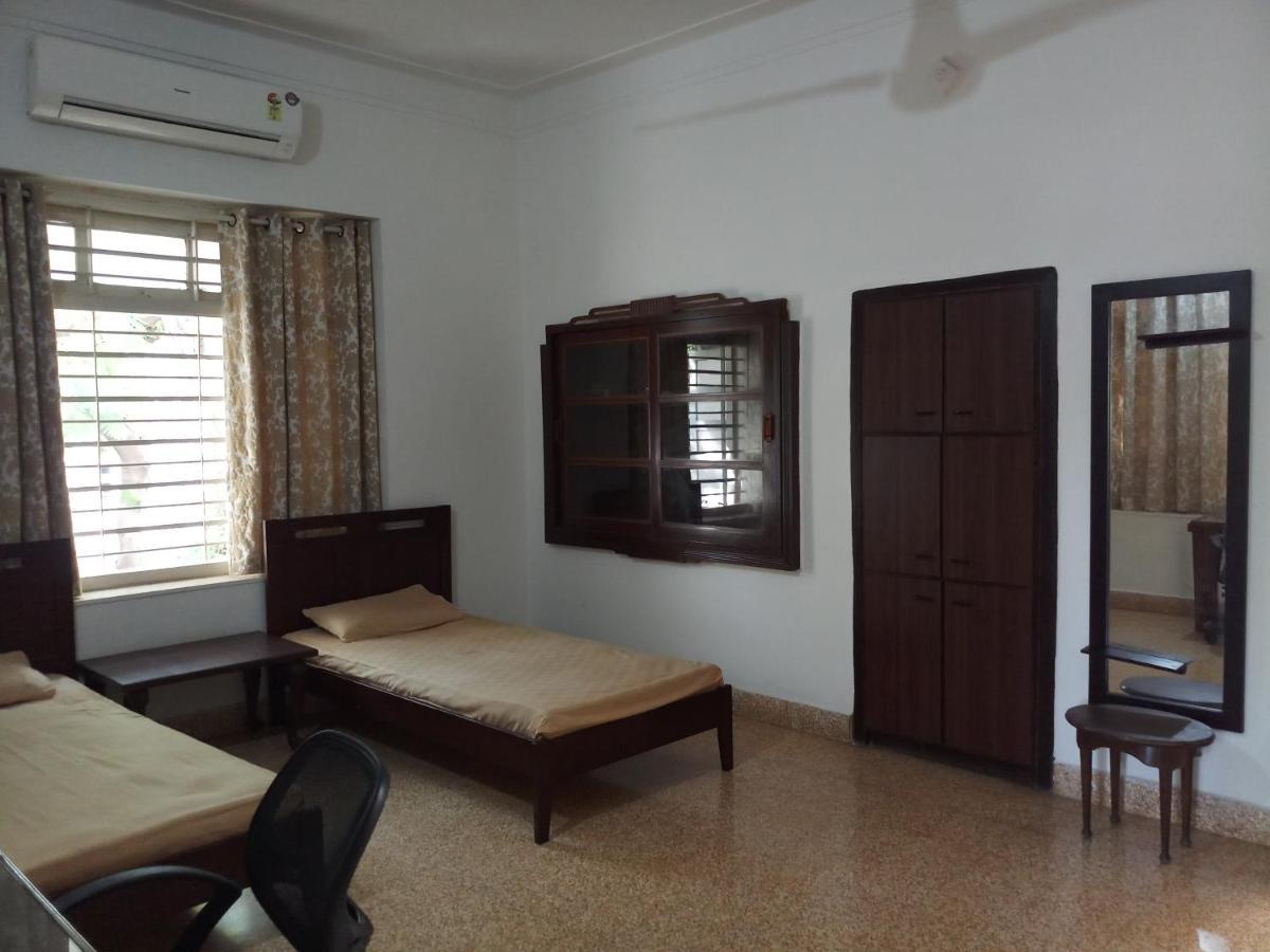 Srinekatan Heritage Villa Homestay 아흐메다바드 외부 사진