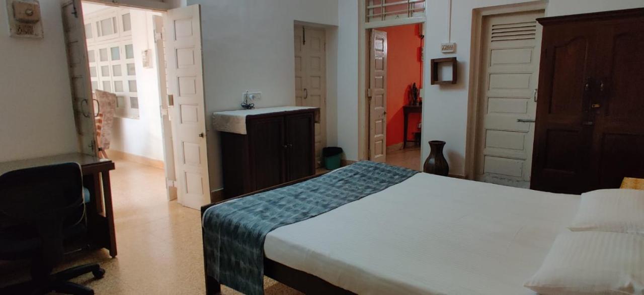 Srinekatan Heritage Villa Homestay 아흐메다바드 외부 사진