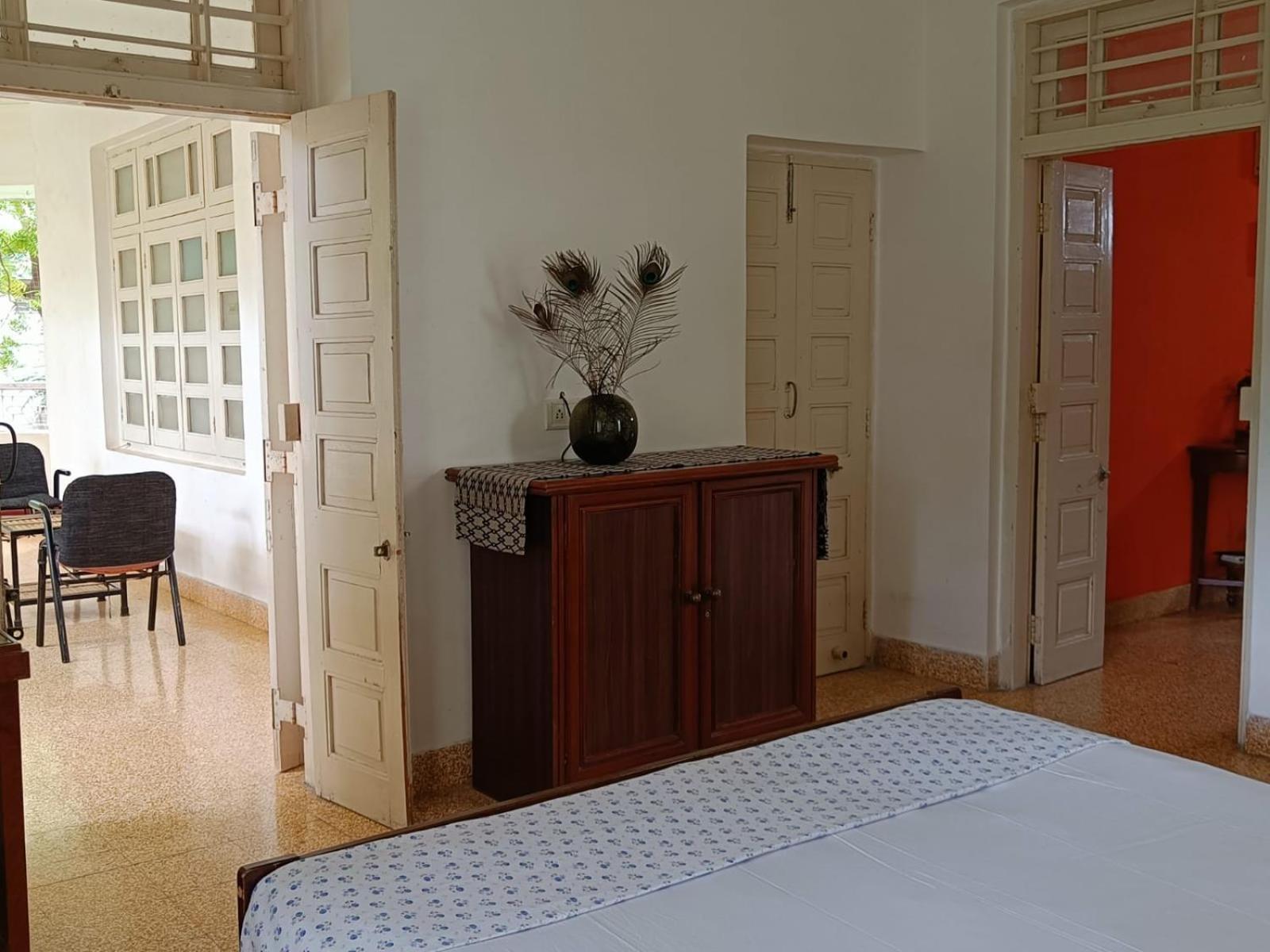 Srinekatan Heritage Villa Homestay 아흐메다바드 외부 사진